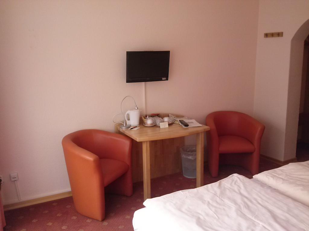 Hotel Garni Am Bowenberg Niederzissen Ruang foto